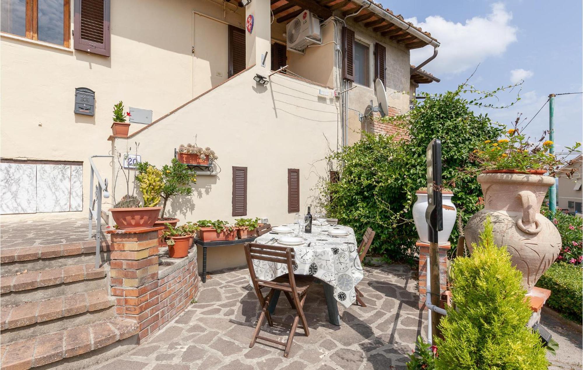 Awesome Home In Montefoscoli With Wifi المظهر الخارجي الصورة