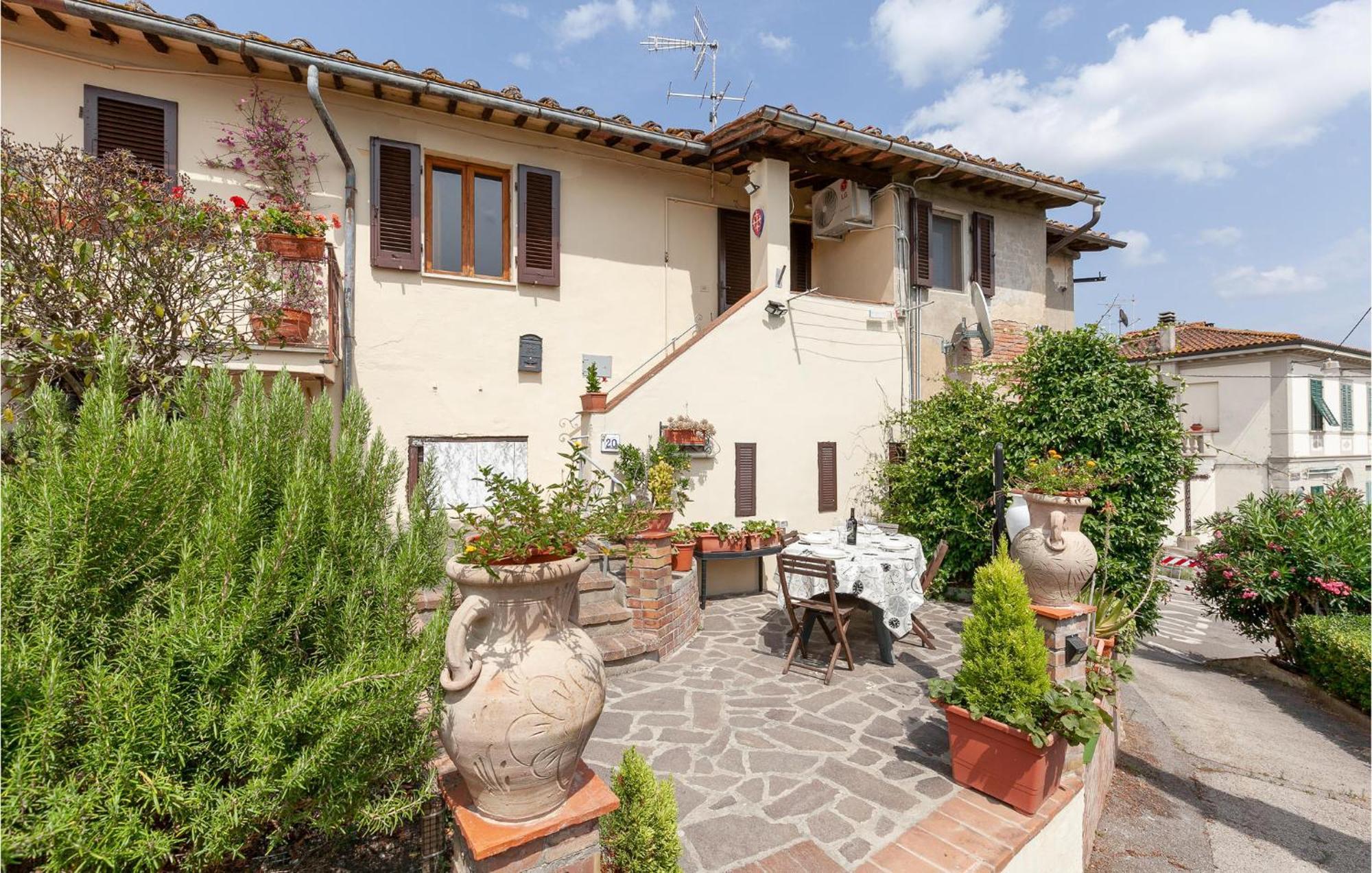 Awesome Home In Montefoscoli With Wifi المظهر الخارجي الصورة